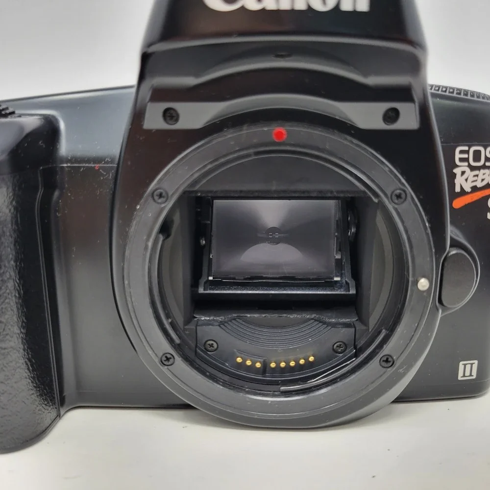 Canon EOS Rebel S II 35mm‎ SLR Film Camera Body Black Taiwan